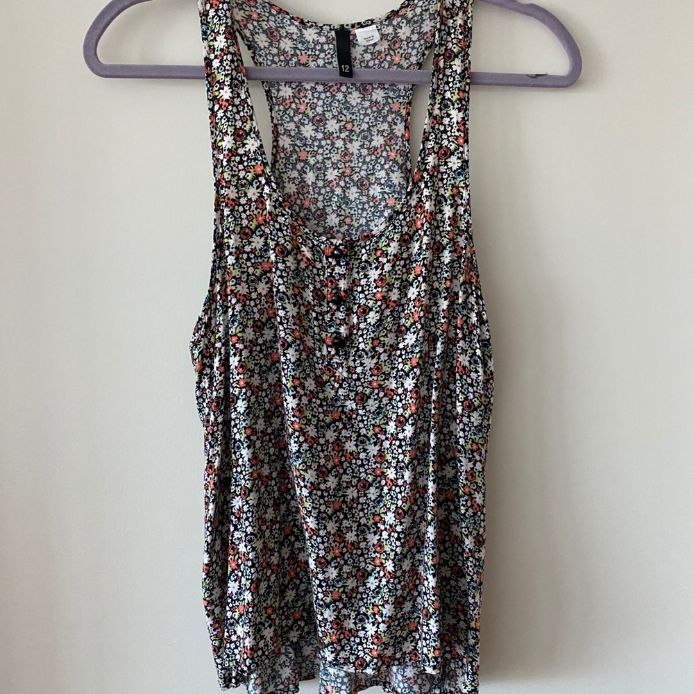 Size L H&M tank top with cute floral pattern